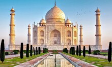 ताजमहालाच्या इतिहासाबाबत प्रश्नचिन्हावर सुप्रीम कोर्टाने फटकारलं