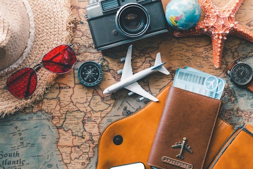 Best Travel Tips: प्रवास करताना आजारी पडण्याची भिती? या टिप्स फॉलो करा अन् बिनधास्त फिरा Best Travel Tips: प्रवास करताना आजारी पडण्याची भिती? या टिप्स फॉलो करा अन् बिनधास्त फिरा