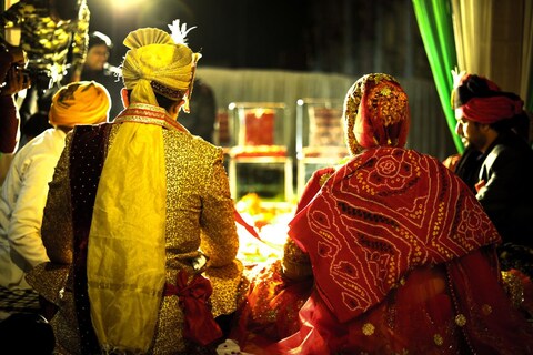 काय सांगता! भारतातल्या ‘या’ जमातीत लग्नानंतर मुलींची नाही,तर मुलांची होते पाठवणी
