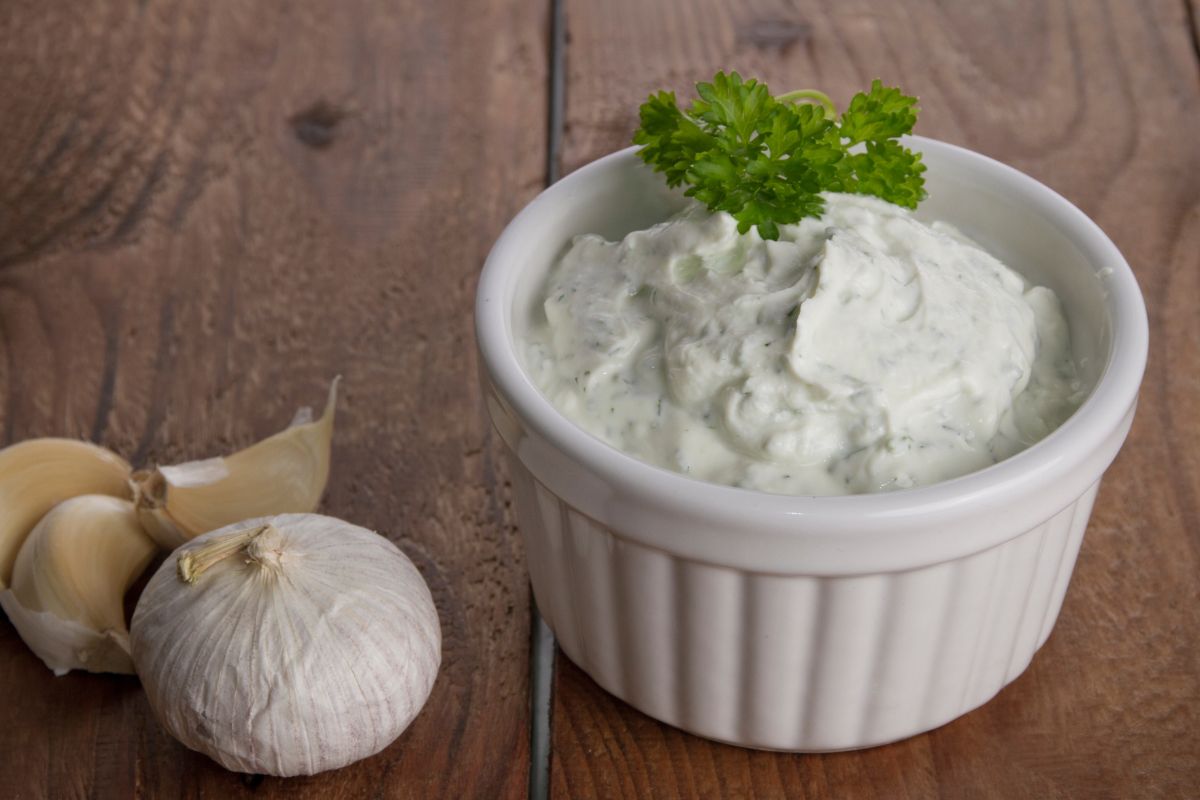 Right Time To Eat Curd : दही खाण्याची योग्य वेळ कोणती, जेवणापूर्वी की जेवणानंतर?