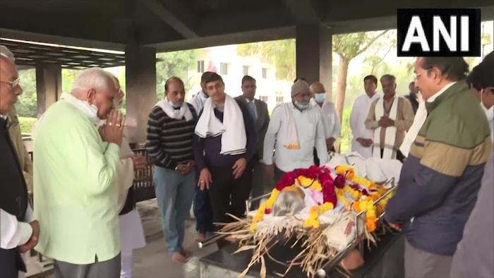 हिराबेन यांना दोन दिवसांपूर्वी रुग्णालयात दाखल करण्यात आले होते. 