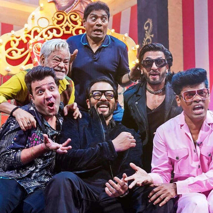 'तर आता सर्कस सिनेमातही अभिनेत्री जॅकलिनबरोबर मराठमोळे अभिनेते विजय पाटकर, अश्विनी काळसेकर हे कलाकार आहेत'.