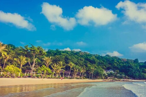 भारतातही आहेत न्यूड बीचेस; जाणून घ्या कोणती आहे 'ही' ठिकाणं भारतातही आहेत न्यूड बीचेस; जाणून घ्या कोणती आहे 'ही' ठिकाणं