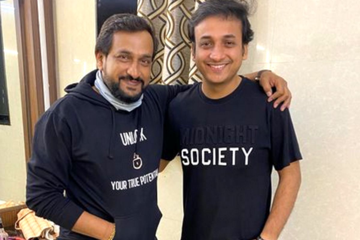 प्रसाद ओक -संकर्षण कऱ्हाडे