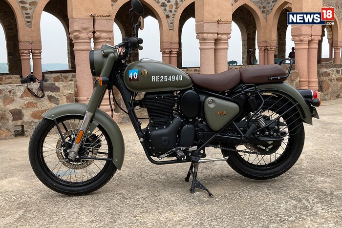 Royal Enfield च्या Classic 350 बाईकला ऑन-रोड किमतीच्या 90 टक्के पर्यंत वित्तपुरवठा केला जाऊ शकतो. 11,000 रुपयांच्या डाउन पेमेंटसह तुम्ही ही बाईक खरेदी करू शकता. 