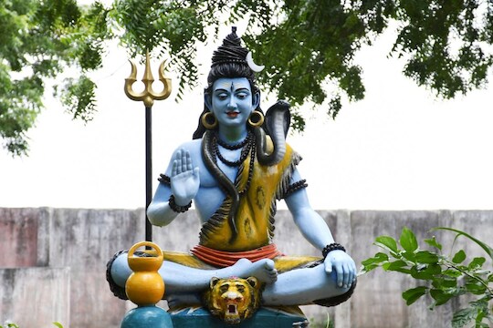 प्रदोष व्रतामध्ये महादेवाची पूजा 