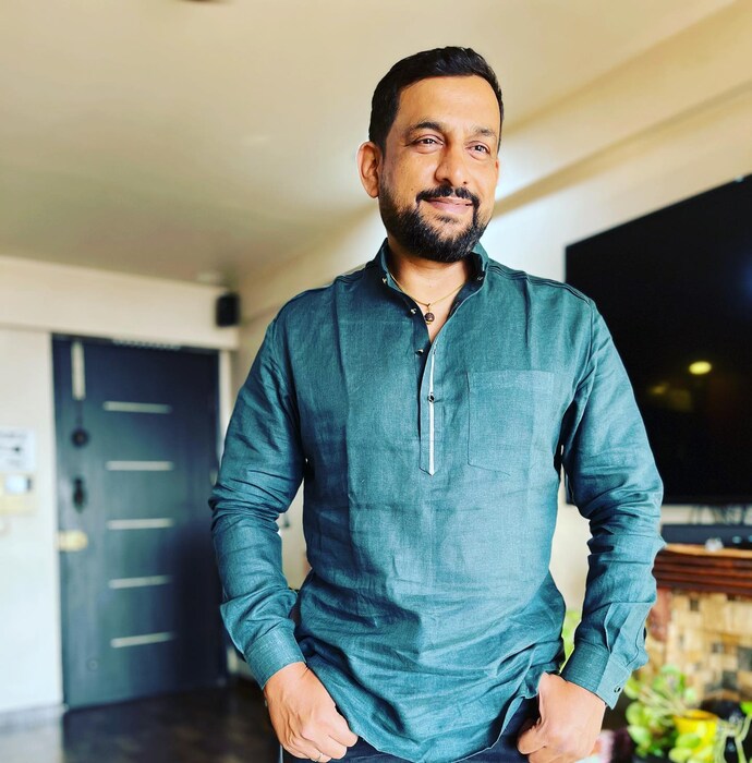 प्रसाद ओक नव्या भूमिकेसह प्रेक्षकांचं मनोरंजन करण्यासाठी सज्ज झाला आहे. 