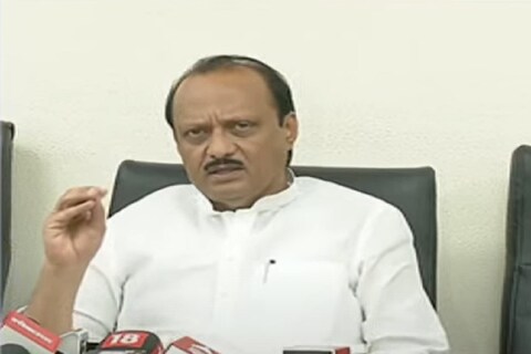 संभाजी महाराज यांना स्वराज्यरक्षक म्हणावे की धर्मवीर म्हणावे असा प्रश्न आहे, तर स्वराज्यरक्षकच म्हणावे हीच माझी भूमिका आहे.