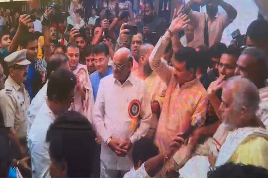 तुमच्यामध्ये बाळासाहेब दिसतात, त्यामुळे..., जैन धर्मगुरूंची राज ठाकरेंकडे अनोखी मागणी