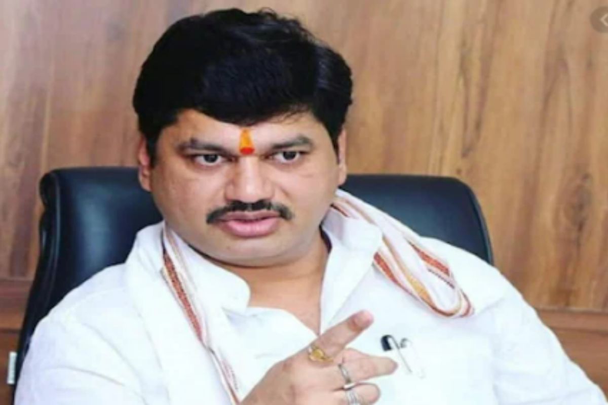 Dhananjay Munde accident : धनंजय मुंडेंच्या गाडीला अपघात