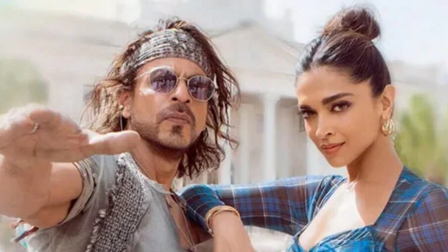 ‘पठाण’च्या यशानंतर शाहरुखने #AskSRK ट्विटर सेशन घेतलं. या सेशनद्वारे चाहत्यांनी त्याला अनेक प्रश्न विचारले. या प्रश्नांची शाहरुखने अगदी दिलखुलासपणे उत्तरं दिली. 