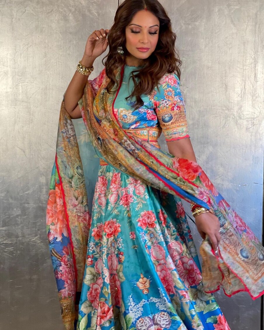  अभिनेत्रीकडे ऑडी, पॉर्श कायेन, व्हॉक्सवॅगन बीटन अशा अनेक लग्झरी कारचं मोठं कलेक्शन आहे. 