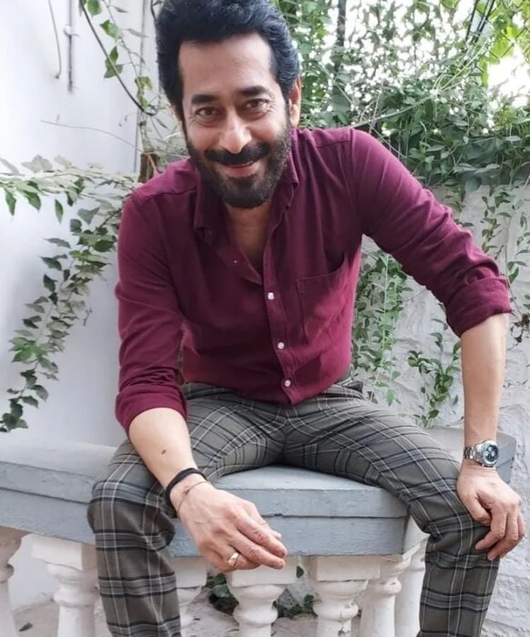 'एका पेक्षा एक', 'रंगत संगत', 'हमाल दे धमाल', 'एवढंस आभाळ', 'लालबागची राणी', 'रॉकी', 'विजय दीनानाथचौहान', 'हर हर महादेव' यासारख्या अनेक चित्रपटांमधून काम करत त्यांनी आपली लोकप्रियता जपली. 