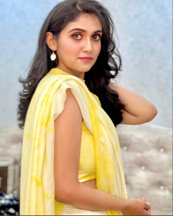  रिंकू कोणाला डेट करतेय? किंवा ती लग्न कधी करणार? असा प्रश्न नेहमीच तिच्या चाहत्यांच्या मनात असतो. 