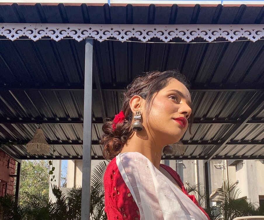 पण आजकाल उर्मिला अभिनयक्षेत्रात फारशी दिसत नाही. त्याचं कारण अखेर तिने सांगितलं आहे. 