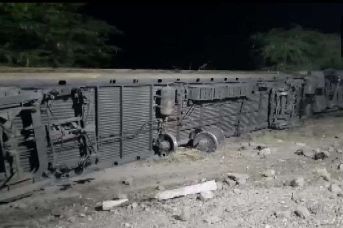 राजस्थानमध्ये वांद्रे-जोधपूर सूर्यनगरी एक्सप्रेसचा पहाटे अपघात, अनेक प्रवासी जखमी