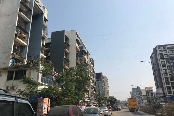 नवी मुंबईतील उलवे मधील एका तरुणीने मुलाला जन्म देताच त्याचा जीव घेतला. या घटनेनं सध्या सगळीकडे खळबळ उडाली आहे. 