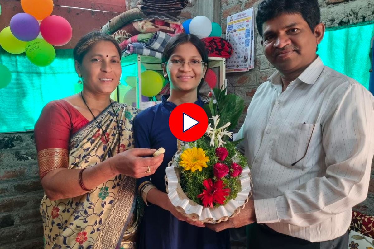 Video : 1 वेळा जेवण आणि 14 तास अभ्यास, चप्पल शिवणाऱ्याची मुलगी झाली CA