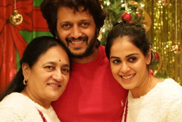 रितेश देशमुख आणि जिनिलिया देशमुखच्या 'वेड' चित्रपटाने प्रेक्षकांना अक्षरशः वेड लावलं आहे. हा चित्रपट बॉक्स ऑफिसवर धुमाकूळ घालत आहे. 