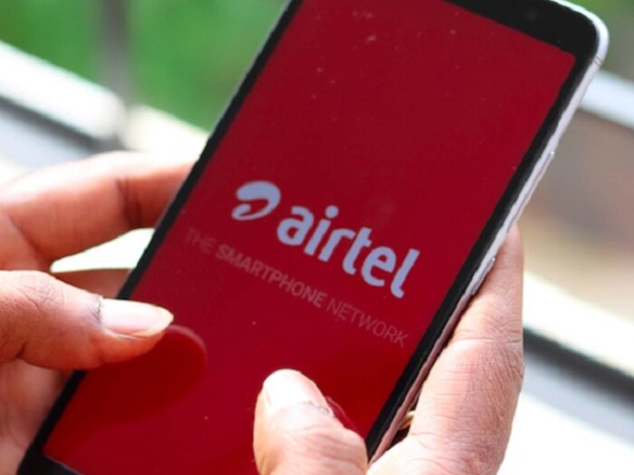 भारती एअरटेलने CNBC TV18 दिलेल्या माहितीनुसार, आणखी 2 सर्कलमध्ये प्री-पेड रिचार्ज महाग झाला आहे. या दरवाढीनंतर ग्राहकांना आता एंट्री प्लानसाठी 155 रुपये मोजावे लागणार आहेत. म्हणजेच आता ग्राहकांना एका रिचार्जसाठी ५६ रुपये जास्तीचे द्यावे लागणार आहेत. 
