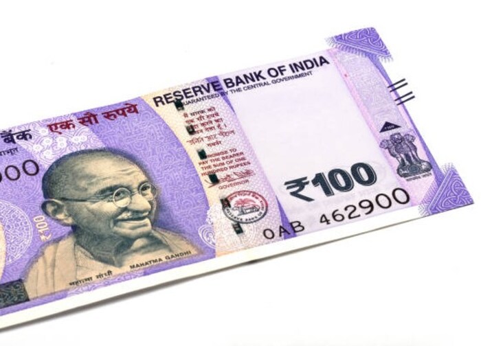 बँकेकडून ही समस्या दूर केली जाणार आहे. सीएनबीसीला सूत्रांकडून मिळालेल्या माहितीनुसार एटीएममध्ये आता छोट्या नोटांची संध्या वाढवण्यावर विचार केला जात आहे. 