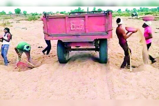 राज्यात नवीन वाळू धोरण लागू; 600 रुपयांत मिळणार एक ब्रास वाळू