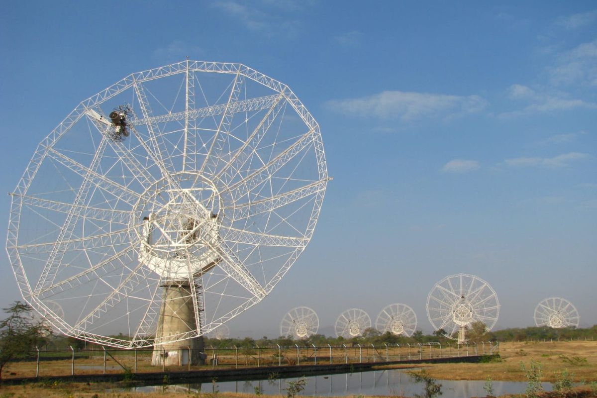 खोडदच्या महाकाय दुर्बिणीची कमाल, पृथ्वीपासून 10 हजार किमी लावला नवा शोध