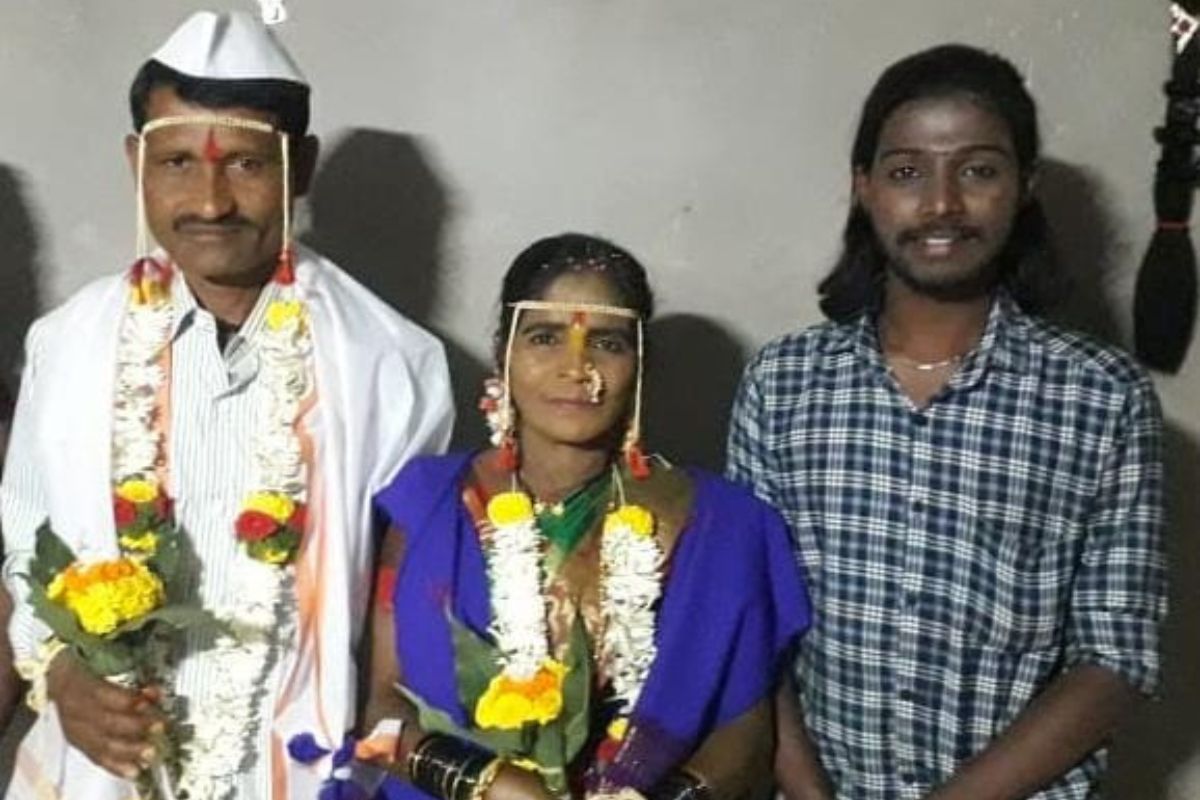 बाबा गेले, आईलाही हवीये साथीदाराची गरज; कोल्हापूरच्या लेकाने जाणलं आईचं मन