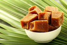 Fact Check गूळ तुमच्या चहाला शुगर फ्री बनवतो? तज्ज्ञ काय सांगतात, वाचा सविस्तर