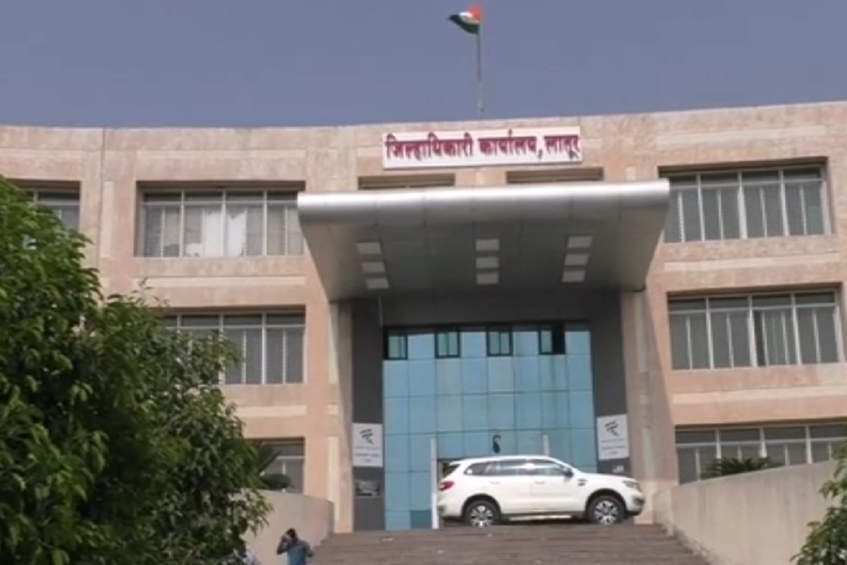 जलयुक्त शिवारच्या नावाने चांगभलं, लिपिकाने तब्बल 26 कोटींचा निधी केला गायब, 5 तहसीलदार गोत्यात