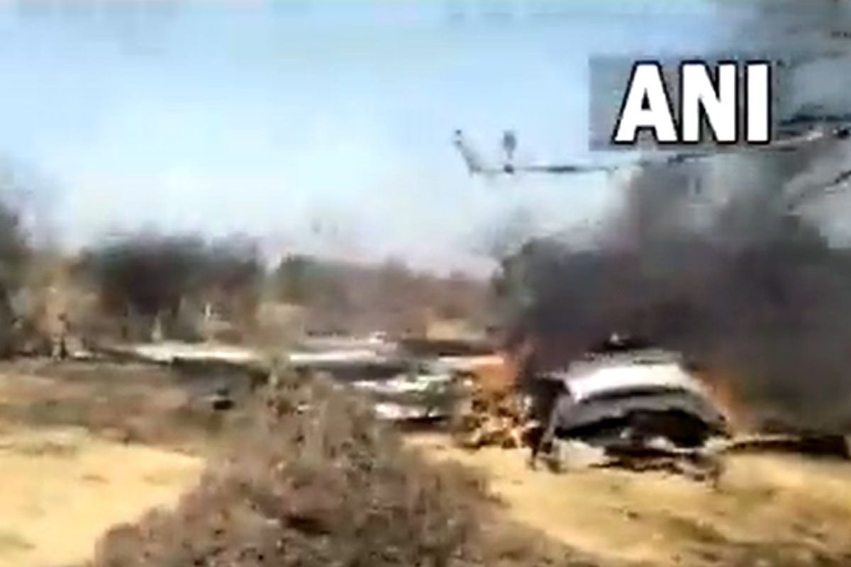 plane crash : मध्य प्रदेशमध्ये सुखोई-30 आणि मिराज 2000 विमानं हवेत धडकली