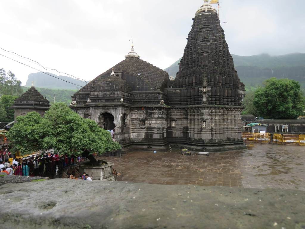 Trimbakeshwar Temple : त्र्यंबकेश्वर मंदिर पुढचे 8 दिवस बंद, मंदिर संरक्षणाचा मुद्दा आला समोर