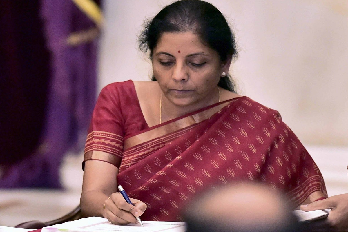 Budget 2023 : मध्यमवर्गीयांना मिळू शकते मोठी भेट, 'या' घोषणांची शक्यता