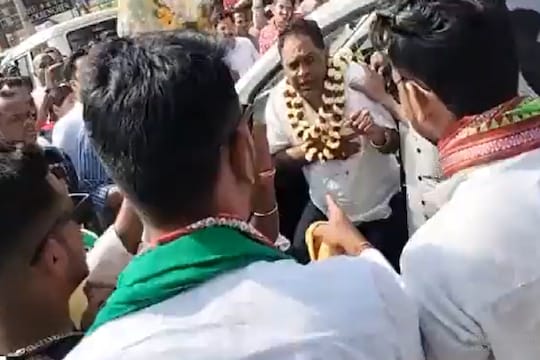 Odisha Health Minister Naba Das shot:  भर चौकात आरोग्य मंत्र्यावर पोलिसाने का केला गोळीबार, काय घडलं ओडिसात?