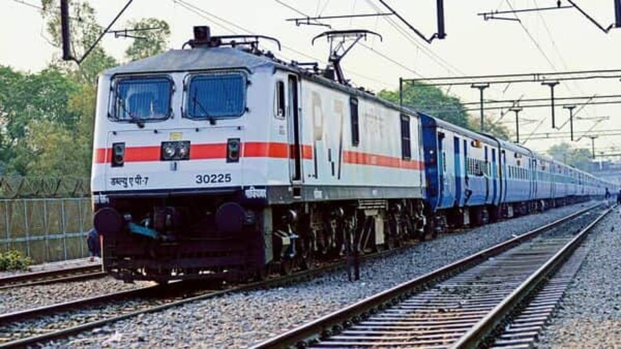 पात्र उमेदवारांनी यासाठी दिलेल्या लिंकवर ऑनलाईन पद्धतीनं अर्ज करायचे आहेत. अर्ज करण्यासाठीची शेवटची तारीख 15 जानेवारी 2023 असणार आहे.