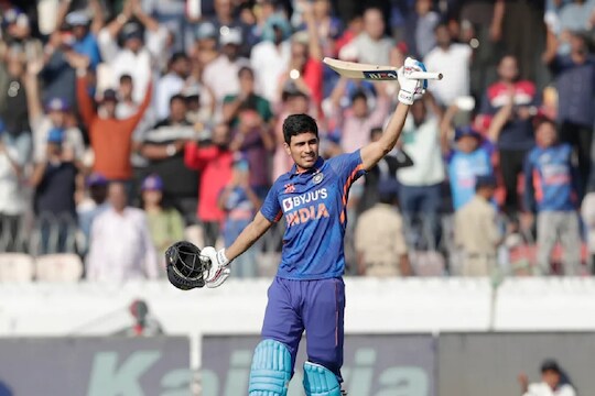 INDvsNZ : न्यूझीलंडने अखेरच्या षटकापर्यंत झुंजवले, भारताचा 12 धावांनी विजय