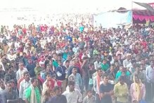 संक्रातीच्या मेळ्यात चेंगराचेंगरी; चौघांचा मृत्यू, 20 पेक्षा जास्त जण जखमी संक्रातीच्या मेळ्यात चेंगराचेंगरी; चौघांचा मृत्यू, 20 पेक्षा जास्त जण जखमी