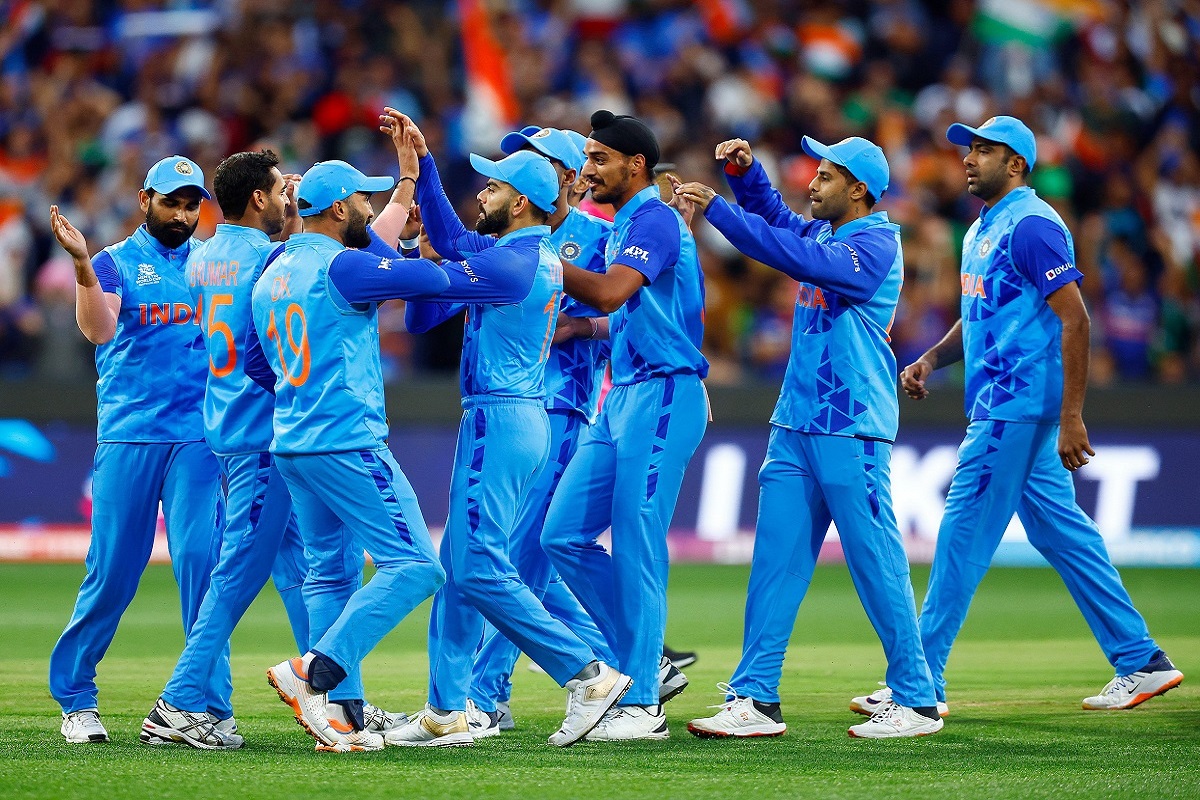 IND VS NZ : न्यूझीलंड विरुद्धच्या टी 20 मालिकेतून दोन दिग्गज खेळाडूंना दाखवला जाणार बाहेरचा रस्ता; प्रशिक्षकाने दिले संकेत