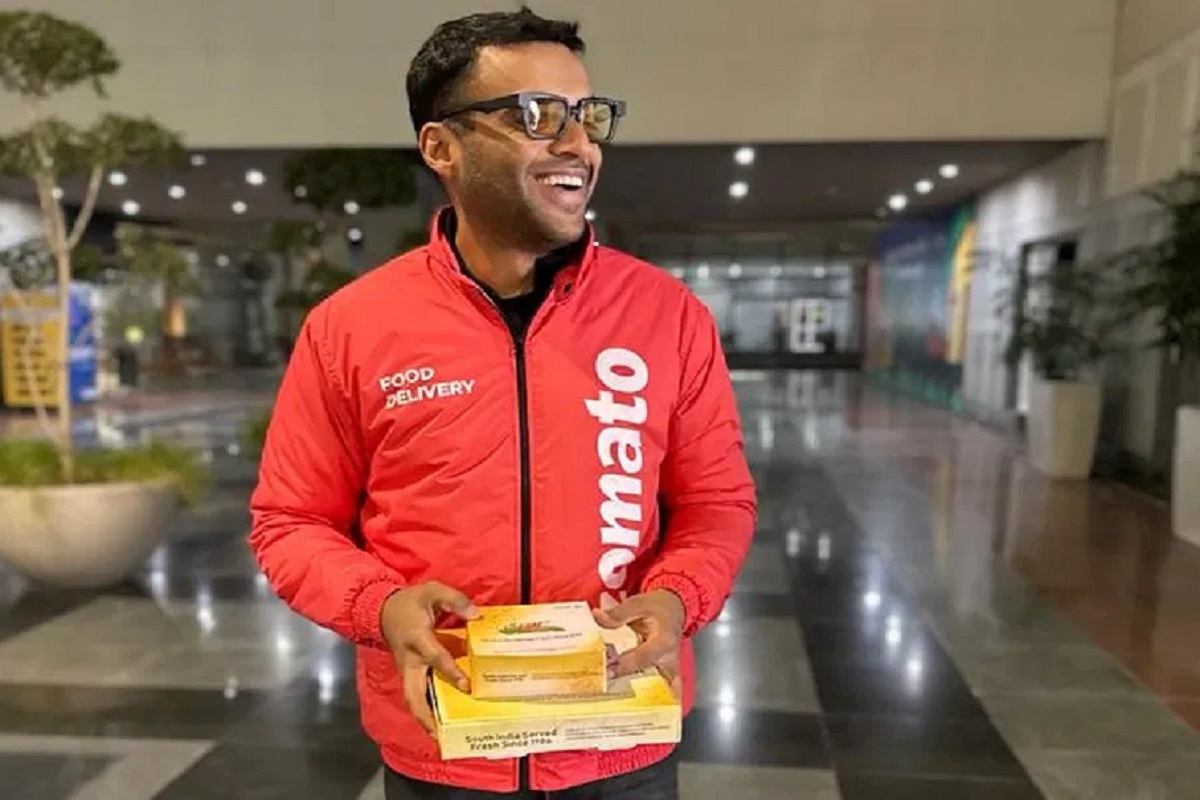 झोमॅटोचे CEO स्वत: बनले डिलिव्हरी बॉय, ऑर्डर पोहोचवण्याचा अनुभव केला शेअर