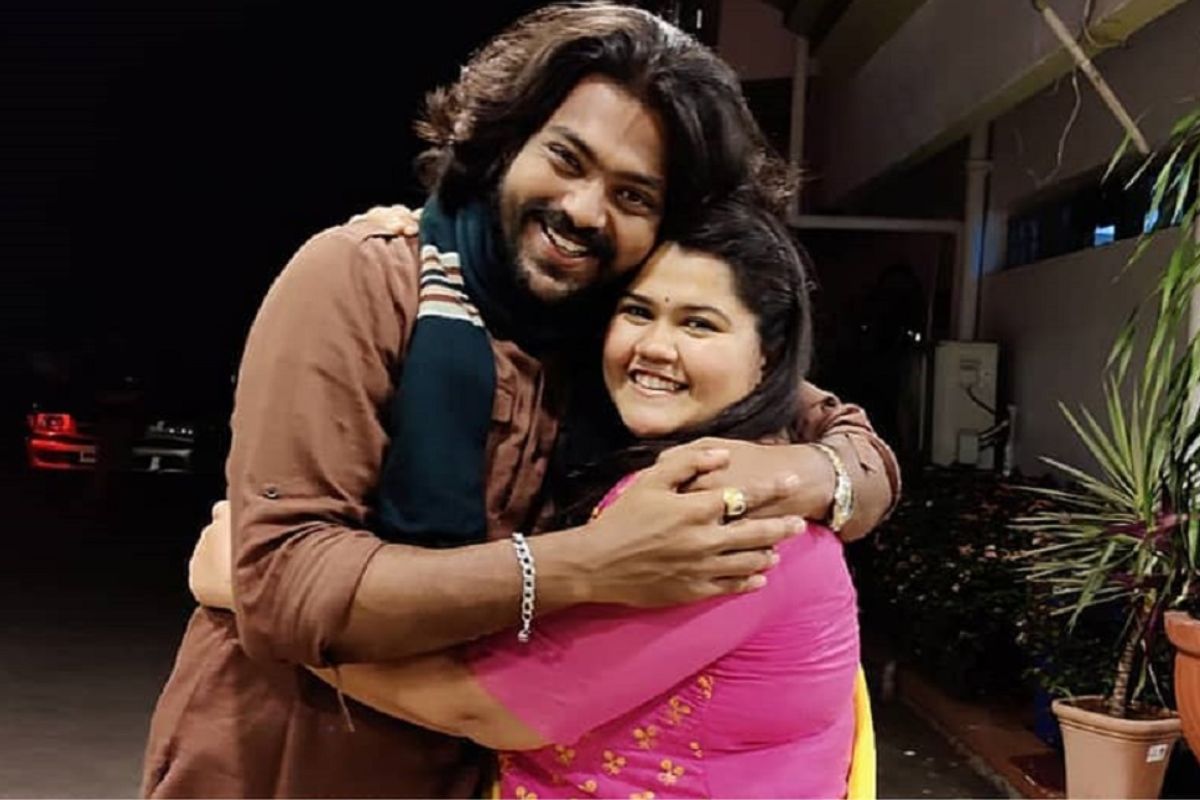  <strong><a href="https://lokmat.news18.com/photogallery/entertainment/sundara-manamadhe-bharali-serial-completed-800-episodes-abhya-aka-sameer-paranjape-participated-in-celebration-mhnk-824147.html">सुंदरा मनामध्ये भरली</a></strong> मालिकेत अभ्या आणि लतिका प्रमाणेच हिट झाला तो या मालिकेतील दौलत.