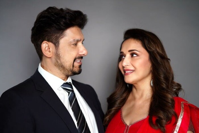 बॉलीवूडची धक-धक गर्ल माधुरी दीक्षित हिनं डॉक्टर श्रीराम नेने यांच्याशी लग्न करत चाहत्यांना आश्चर्याचा धक्का दिला होता. 