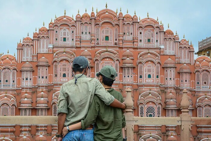  हे टूर पॅकेज दर गुरुवारी दिल्लीतून सुरू होते. रोहिल्ला स्टेशनवरून ट्रेन उदयपूरला निघते. तुम्ही तुमच्या बजेटनुसार IRCTC टूर पॅकेज निवडू शकता.