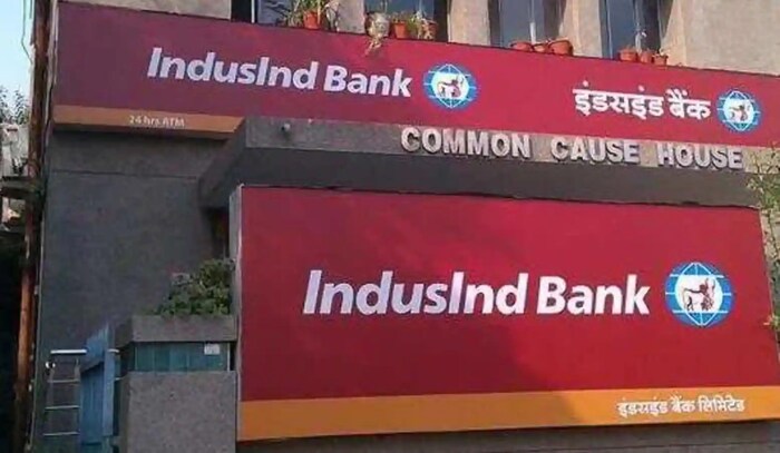 IndusInd Bank : 2 वर्षे ते 3 वर्षे 3 महिन्यांच्या कालावधीसाठी, ही बँक ज्येष्ठ नागरिकांना FD वर सर्वाधिक 8.25% व्याज देतेय. बँकेने हे व्याजदर 19 जानेवारी 2023 पासून लागू केले आहेत.