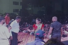 पैशांची उधळण अन् पोलिसांचा लाठीचार्ज; गौतमी पाटीलच्या कार्यक्रमात पुन्हा राडा