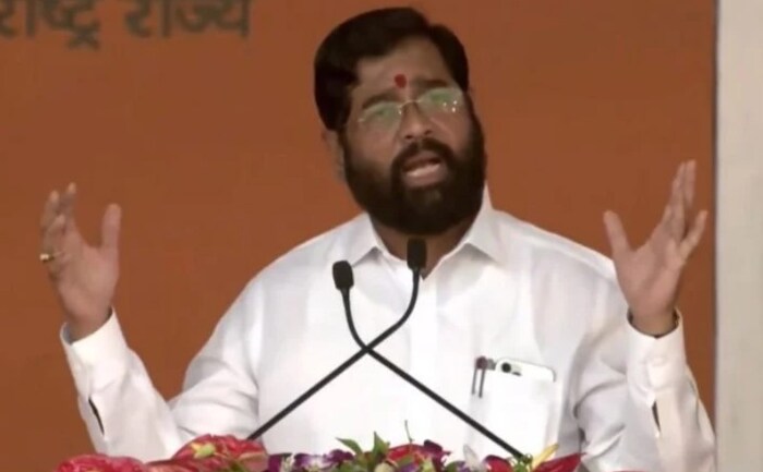 वसंतराव नाईक महामंडळाला कधीही पैसे कमी पडून देणार नाही, तसेच हे सरकार आणि शासनाची जबाबदारी आहे. शासन तुमच्या समाजाच्या पाठी उभा आहे, असेही मुख्यमंत्री एकनाथ शिंदे यावेळी म्हणाले.