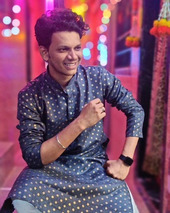  नुकतंच हास्यजत्रा फेम वनिता खरातचं लग्न पार पडलं. या लग्नात निखिलसुद्धा उपस्थित होता.