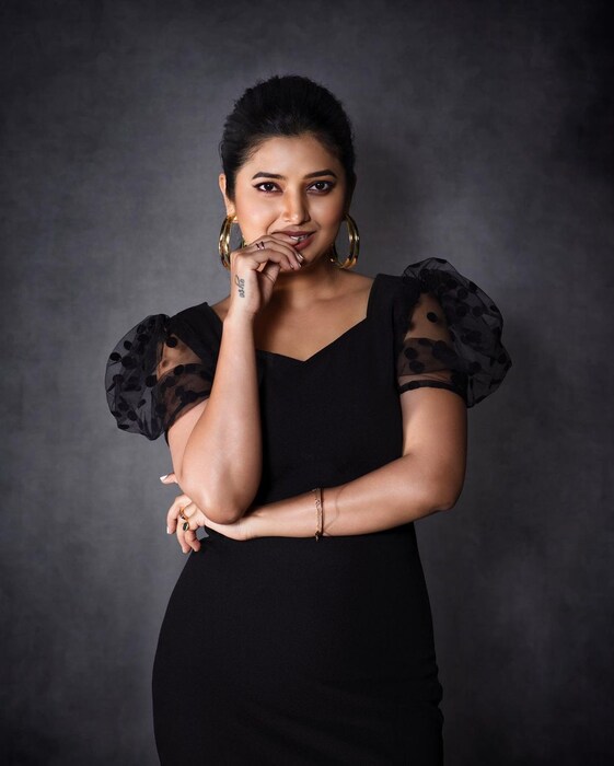  दरम्यान आता अभिनेत्रीने आपल्या खाजगी आयुष्याबाबत एक खुलासा केला आहे. ज्यामुळे ती पुन्हा एकदा चर्चेत आली आहे. 