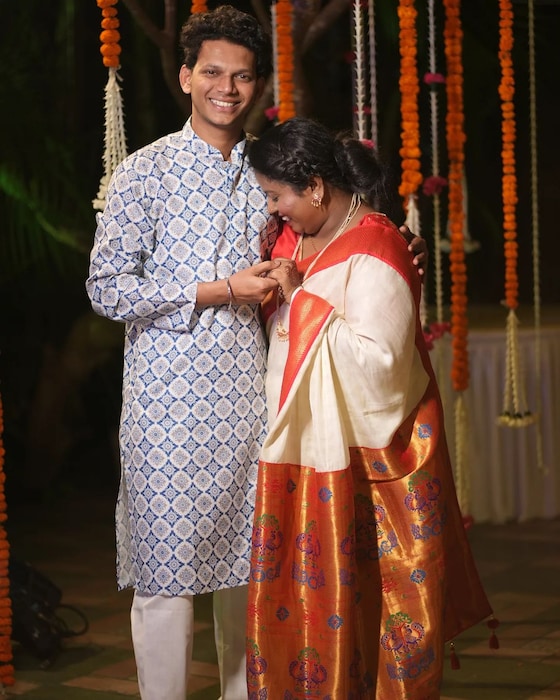  विशेष म्हणजे या फोटोमध्ये ती निखिल बनेसोबत दिसून येत आहे. त्यामुळे या दोघांच्या रिलेशनशिपच्या चर्चांना उधाण आलं आहे. 