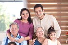 आज या राशीचा दिवस जोडीदार आणि मित्र मंडळी सोबत मजेत जाईल
