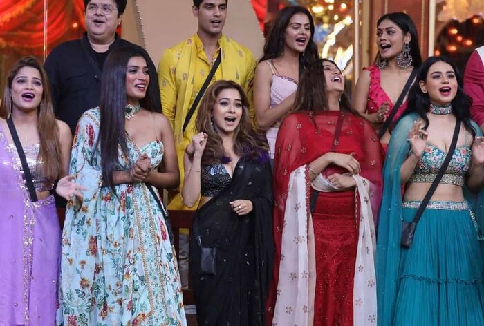  या सीजनचा विजेता कोण ठरणार? याकडे सर्वांचं लक्ष लागून आहे. सर्वांनाच विजेत्याचं नाव जाणून घ्यायची उत्सुकता लागली आहे. 